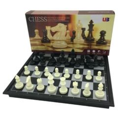 CHESS FOLDING MAGNETIC BOARD